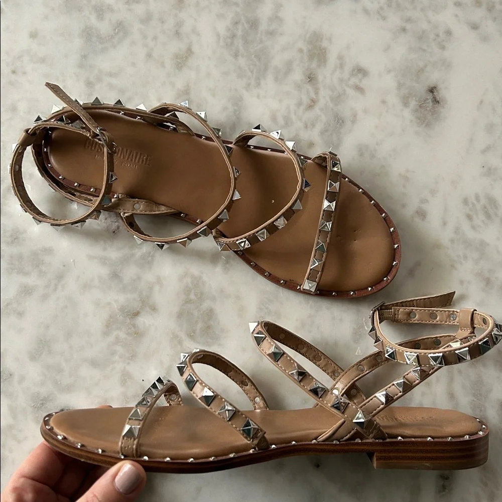Steve Madden Talia studded sandals. Size 9 - Picture 2 of 3